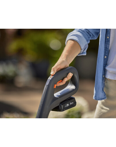 GARDENA Akumulatorowa szczotka do fug 1800/18V P4A z akumulatorem